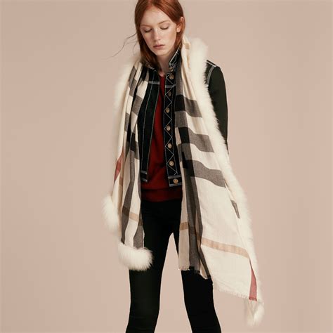 ivory burberry scarf|Burberry scarves official site.